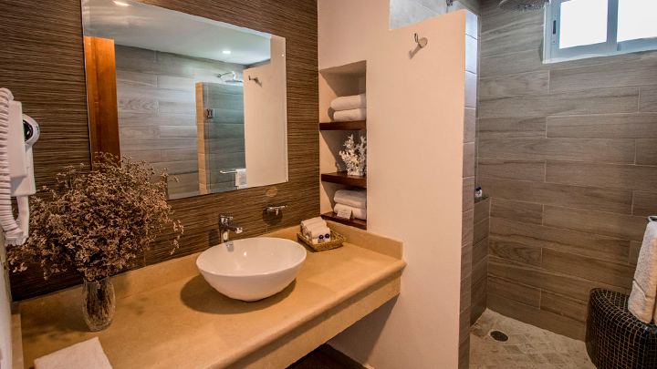 2 Room suite with 1 king bed each Casa don martin suites details paramar, The Paramar Beachfront hotel Boutique PV