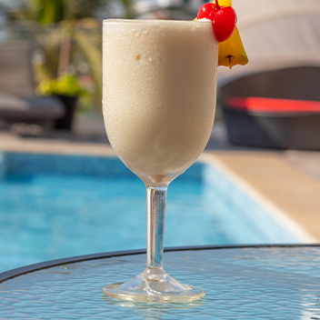 Bebidas tragos restaurantes paramar, The Paramar Beachfront hotel Boutique PV